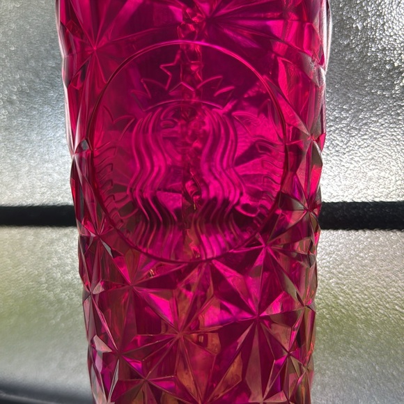 Pink Starbucks cup - Picture 2 of 3